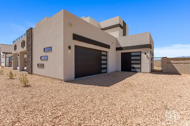 528 W Green Mountain Dr, Saint George, UT 84790 - #2