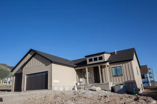 1112 E 50 N, Hyde Park, UT 84318 - #2