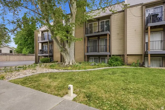 5328 S 570 E #I, Murray, UT 84107 - #2