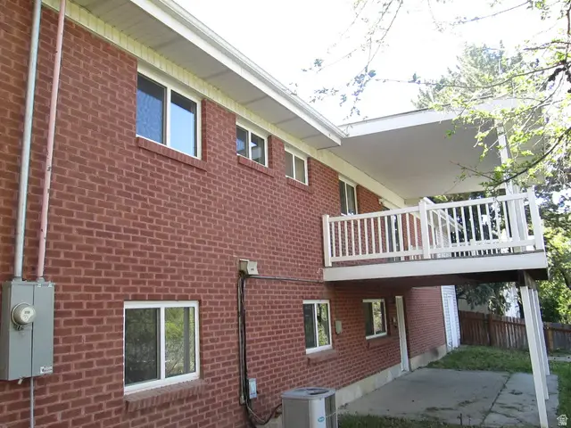 4872 N Burch Creek Dr E, South Ogden, UT 84403 - #2