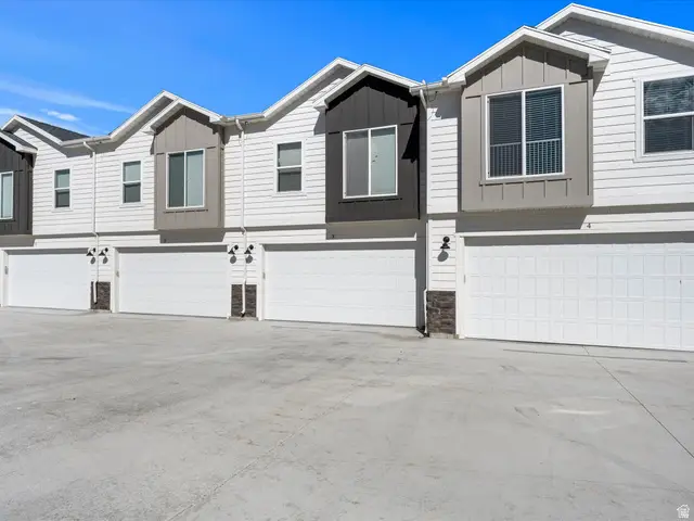 130 W Seasons Ln, Garden City, UT 84028 - #3