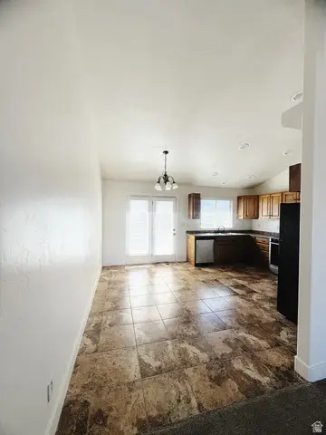 1612 E Shadow Dr, Eagle Mountain, UT 84005 - #3