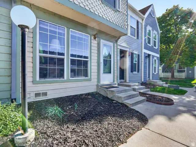 1381 W Beacon Hill Dr S, Taylorsville, UT 84123 - #2