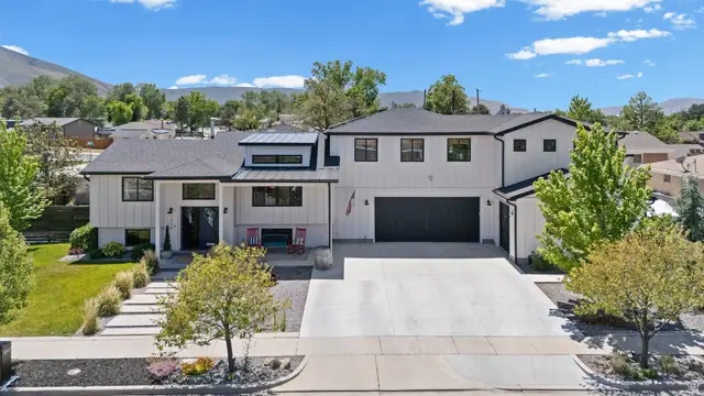 1040 E Larkspur Dr, Sandy, UT 84094 - #1