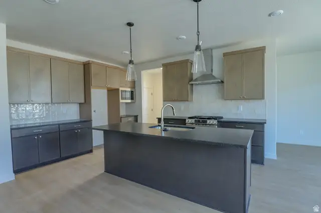 1073 W 880 Ln S #30, Woods Cross, UT 84087 - #3