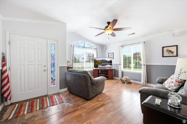 3139 N Pelican Dr, Farr West, UT 84404 - #3