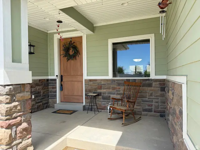 967 W Yamada Ct S, Syracuse, UT 84075 - #2