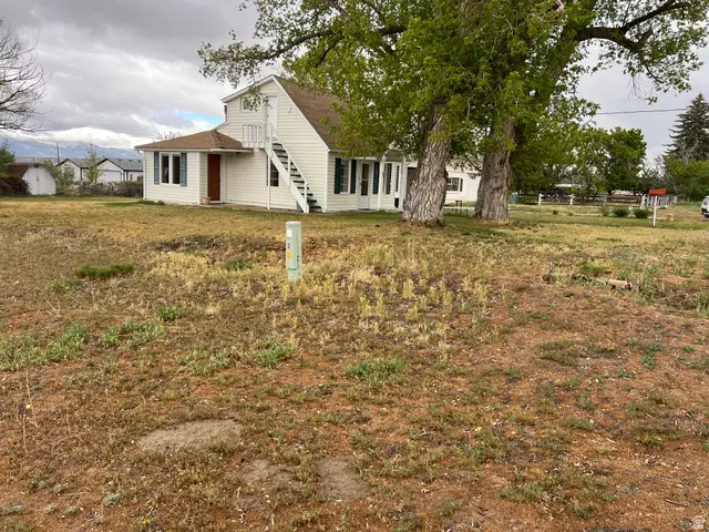 692 S 300 W, Mount Pleasant, UT 84647 - #3