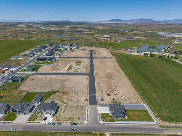 3150 S 5250 W #213, Hooper, UT 84315