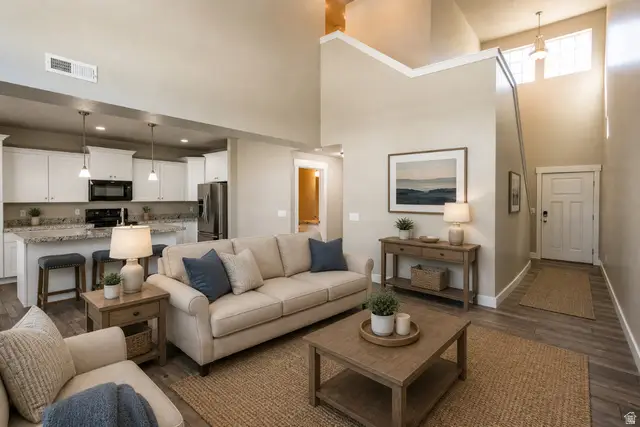 1739 E Holladay Hill Ln N, Holladay, UT 84124 - #3