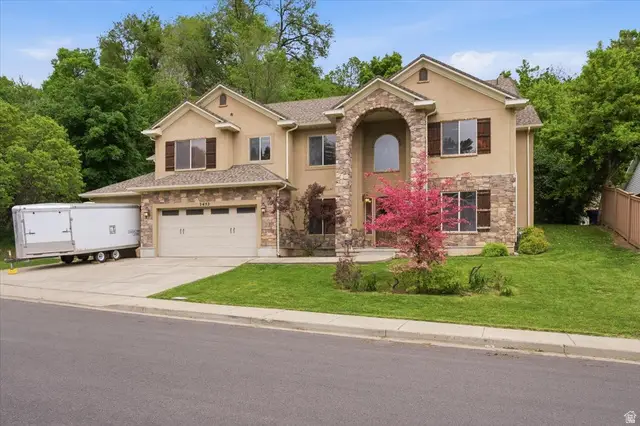 2452 Oak Ln, Layton, UT 84040 - #2