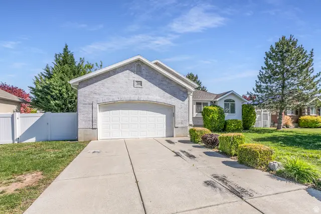 2104 W 2200 S, Syracuse, UT 84075 - #3