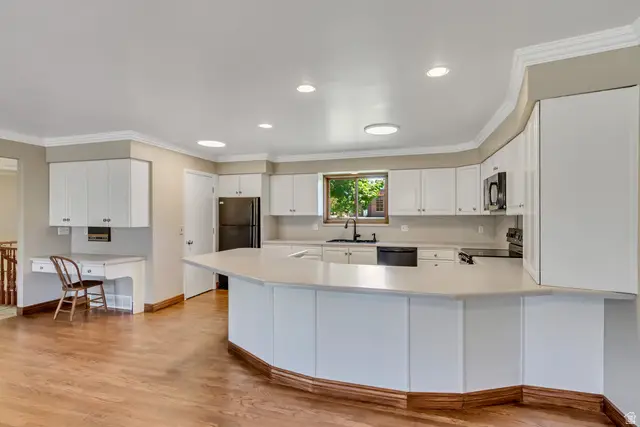 2025 E Hedgewood Ct, Holladay, UT 84121 - #3