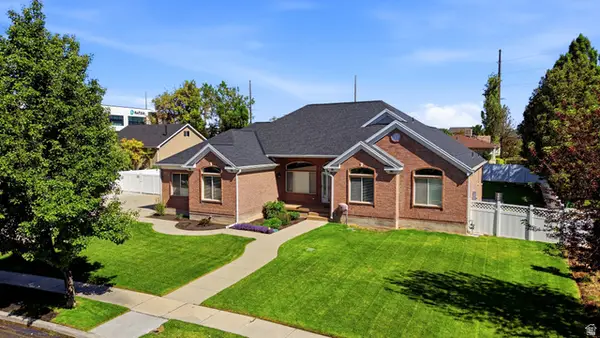 1274 W Chapel Ridge Dr, South Jordan, UT 84095