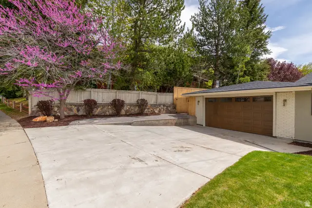 985 S Vista View Dr E, Salt Lake City, UT 84108 - #2