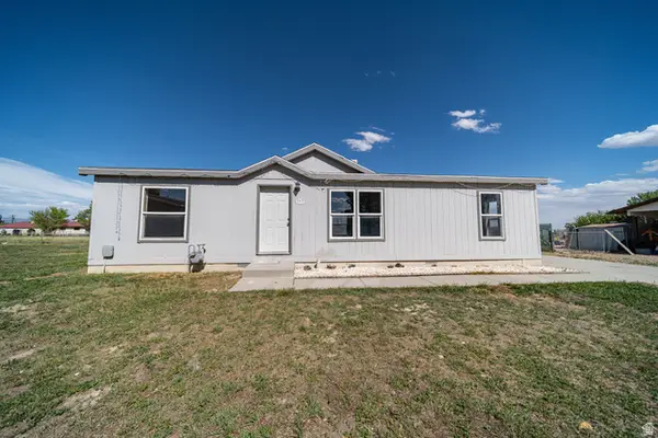 117 S Maple St, Wellington, UT 84542