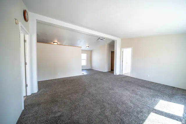 117 S Maple St, Wellington, UT 84542 - #3