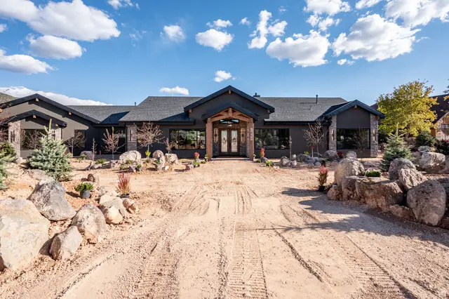 2046 S Eagle Loop, Cedar City, UT 84720 - #3