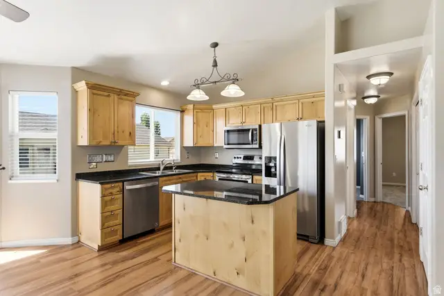 2161 W Craig Ln, Syracuse, UT 84075 - #2