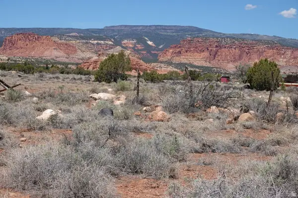 90 W 400 St N #7, Torrey, UT 84775