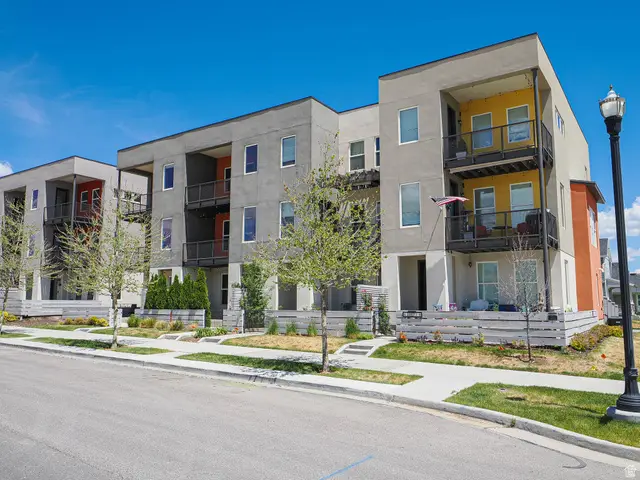 10871 S Lake Run Rd, South Jordan, UT 84009 - #2