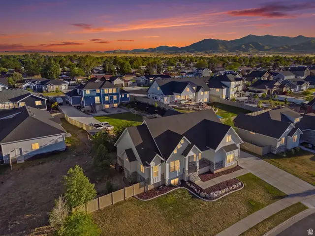 6471 W Newton Farm Dr, West Valley City, UT 84128 - #2