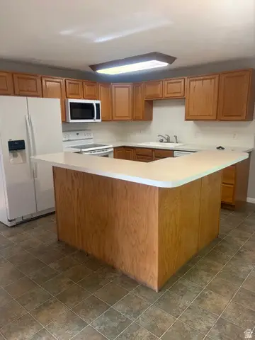 986 E Oxford Dr N, Kaysville, UT 84037 - #3