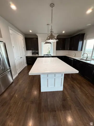 452 S Sunset Ridge Dr, North Salt Lake, UT 84054 - #3
