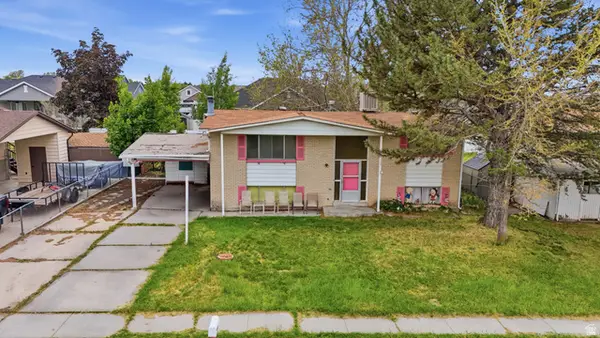 1387 W 2600 N, Clinton, UT 84015
