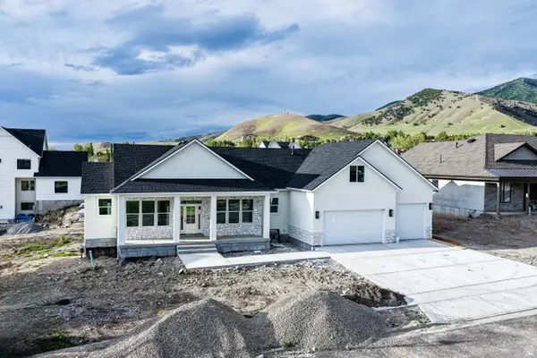 859 E 130 N, Hyde Park, UT 84318
