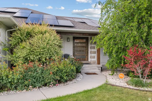 1366 W Palmer Ln, South Jordan, UT 84095 - #3