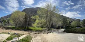 7657 S Avondale Dr E, Salt Lake City, UT 84121