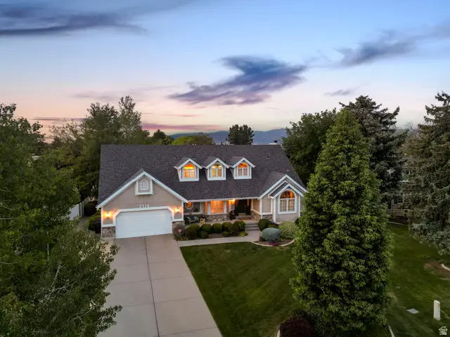 2114 W Surrey Cir, Taylorsville, UT 84129 - #2