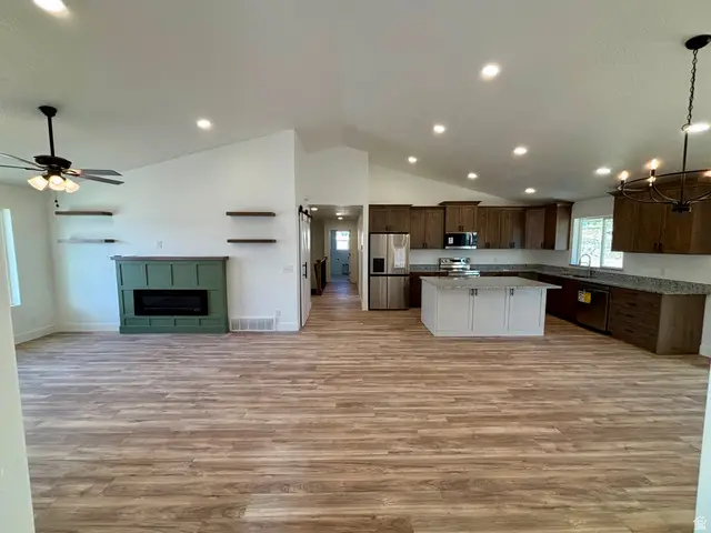 678 E Union St S, Manti, UT 84642 - #2