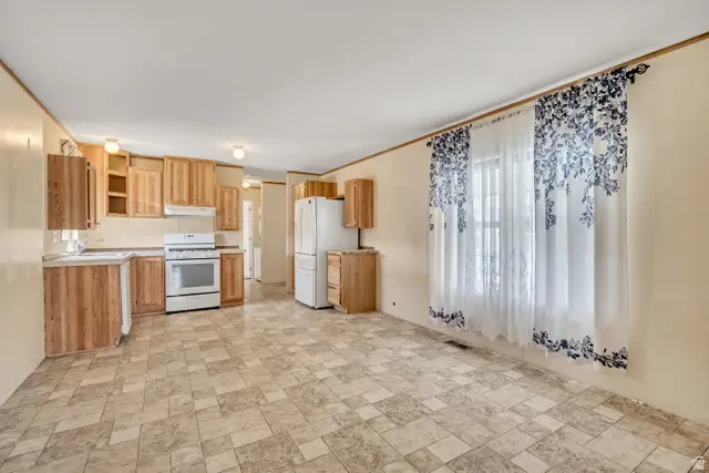 1111 N 2000 W #60, Farr West, UT 84404 - #3