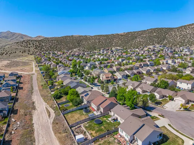 7092 N Cherokee St, Eagle Mountain, UT 84005 - #2