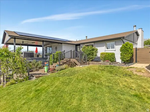 9135 S Morningview Dr E, Sandy, UT 84094