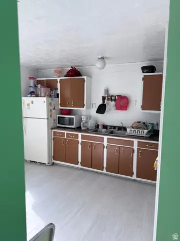 5063 S Westwind Way, Salt Lake City, UT 84118 - #3