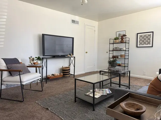 1131 S Redwood Dr W, Salt Lake City, UT 84104 - #3