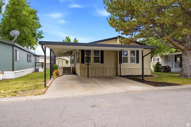 1569 W Indian Summer Dr, Salt Lake City, UT 84116 - #3