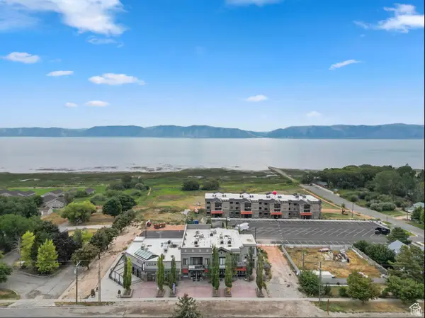 122 S Bear Lake Blvd, Garden City, UT 84028