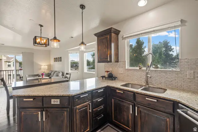 8248 S Resaca Dr #J10, Sandy, UT 84070 - #2