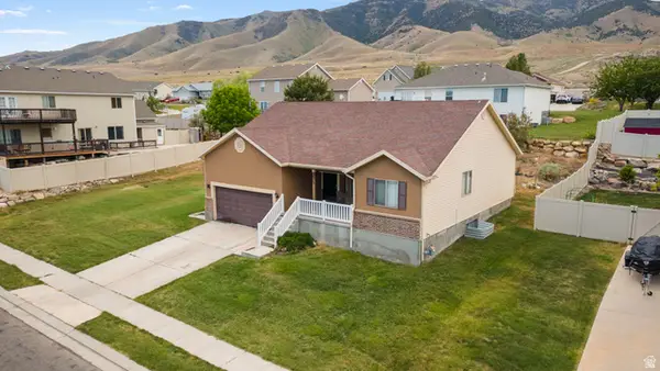 3973 S Lake Vista Dr, Saratoga Springs, UT 84045