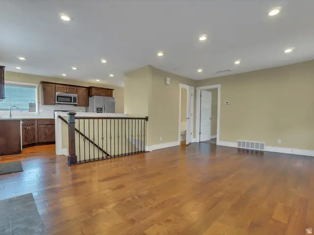 2483 E Elm Ave, Salt Lake City, UT 84109 - #3