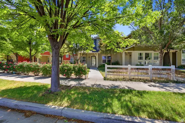 5422 W Fairgrove Ln S, West Valley City, UT 84120 - #1