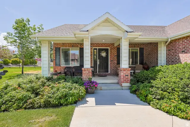 31 Village Square Rd, Centerville, UT 84014 - #1
