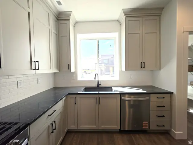 2948 N Aberdeen Dr #230, Plain City, UT 84404 - #3