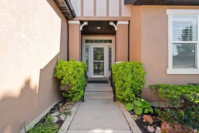 1443 W Iron Port Dr, South Jordan, UT 84095 - #2