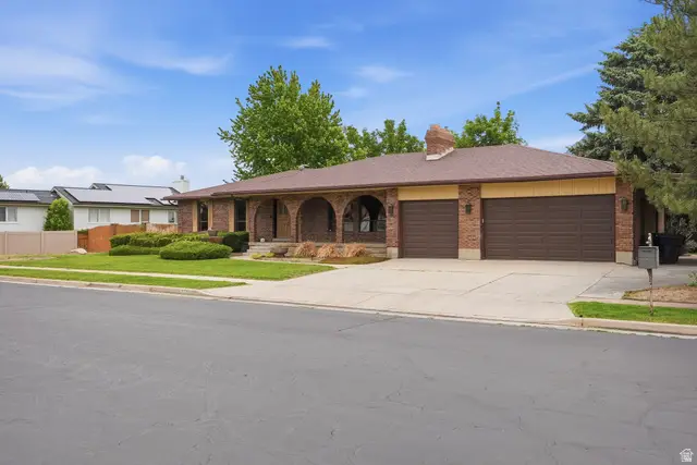 5785 S Ayrshire Dr, Murray, UT 84107 - #2