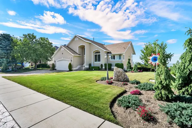 259 E 3725 N, North Ogden, UT 84414 - #1